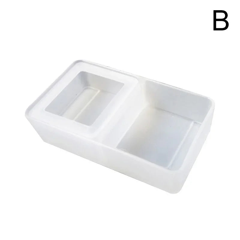 Title (SEO, ≤40 chars): 2-in-1 Reptile Feeder Bowl Keeps Tidy