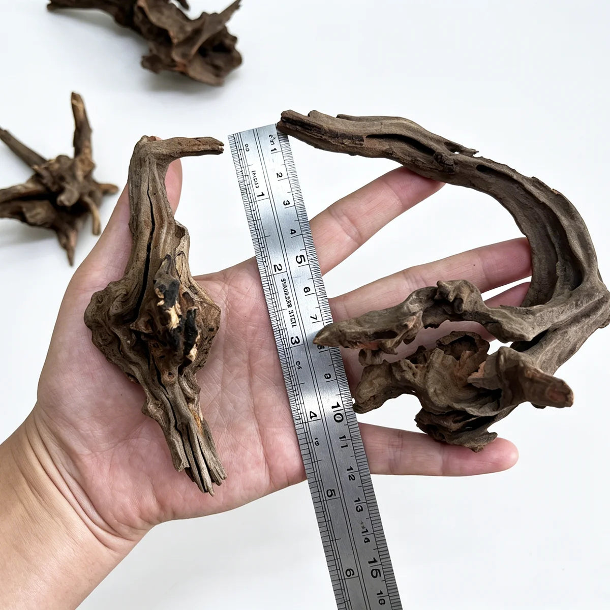 10-15CM Natural Driftwood Aquarium Decor - Premium Wood Fish Tank Ornament, Authentic Wooden Landscape for Aquatic Environments