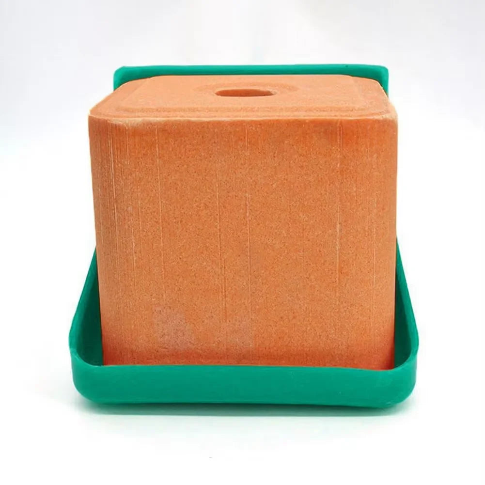 Wall-Mounted Cattle Sheep Licking Brick Box Salt Bricks Mineral Block Feeder Livestock Feeding Rack Plastic Feeding Box