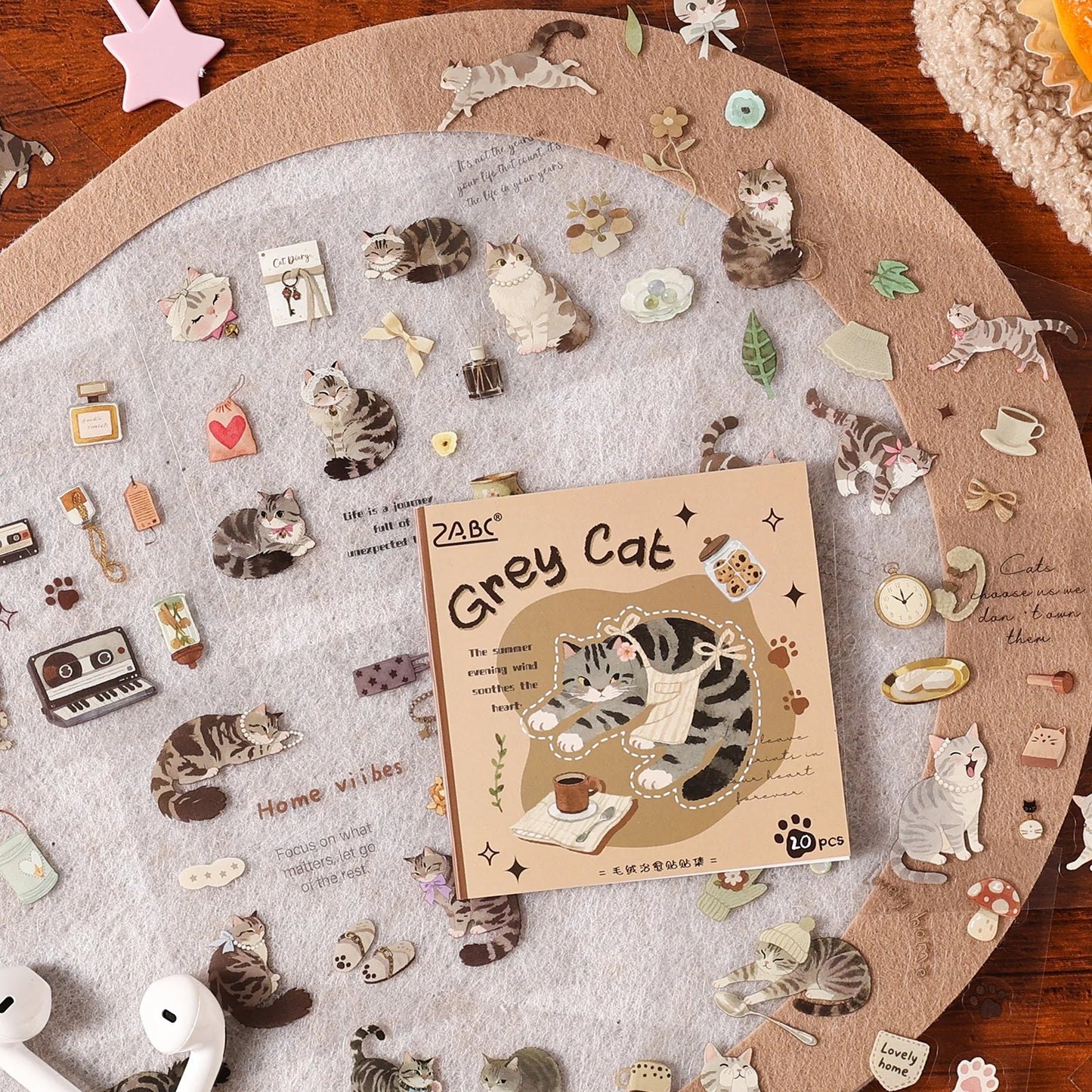 20sheets Kawaii PET die-cutting sticker book Fun cat and dog cartoon stickers DIY diary scrapbook Cute stationery stickers