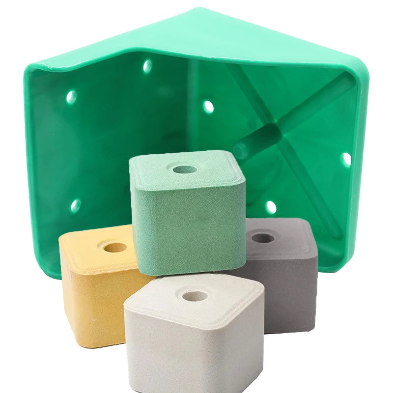 Wall-Mounted Cattle Sheep Licking Brick Box Salt Bricks Mineral Block Feeder Livestock Feeding Rack Plastic Feeding Box