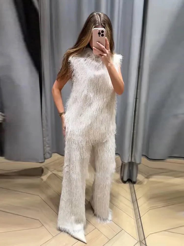Title (SEO, ≤40 chars): Two-Piece Pants Set Elegant Comfort